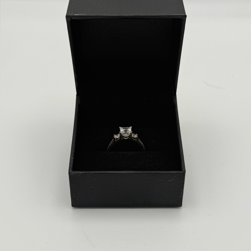 Elegant Wedding/Engagement Ring